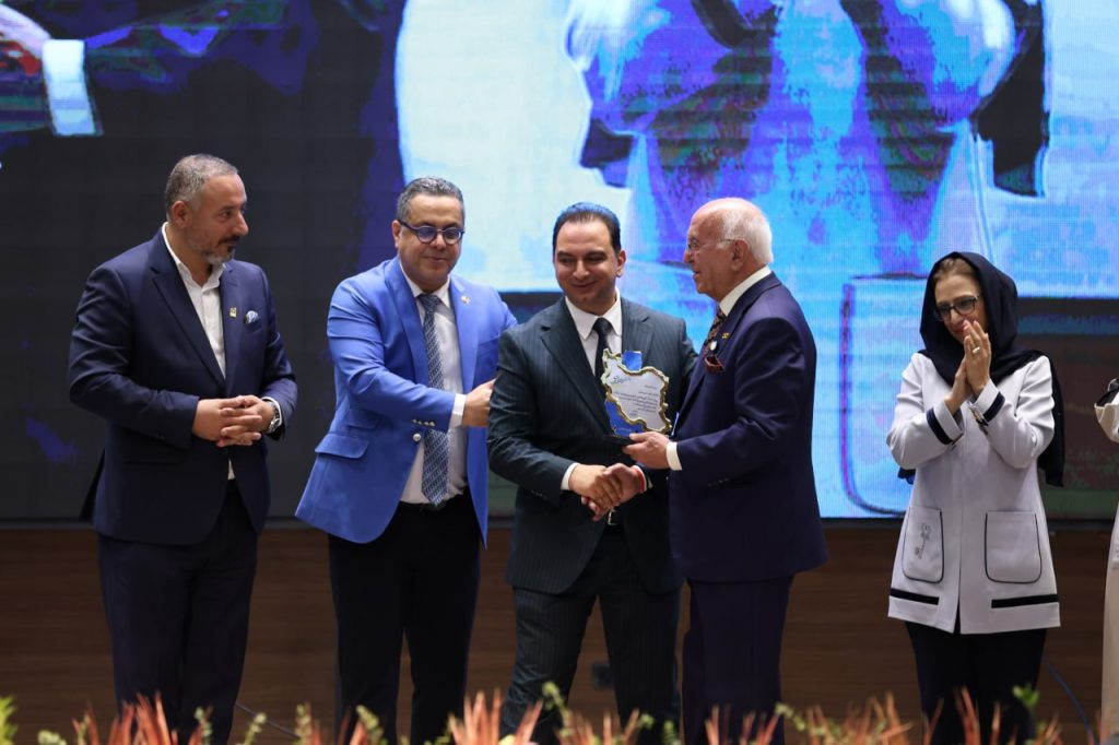 همایش برای مدیران برای ایران